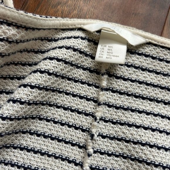 H & M Stripped Beach Cover-up Poncho - Picture 8 of 11